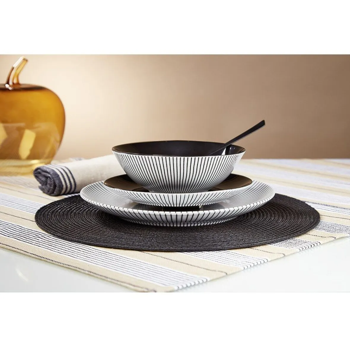 Gifi Vaisselle Et Accessoires De Table^Assiette creuse rayure noire et blanche