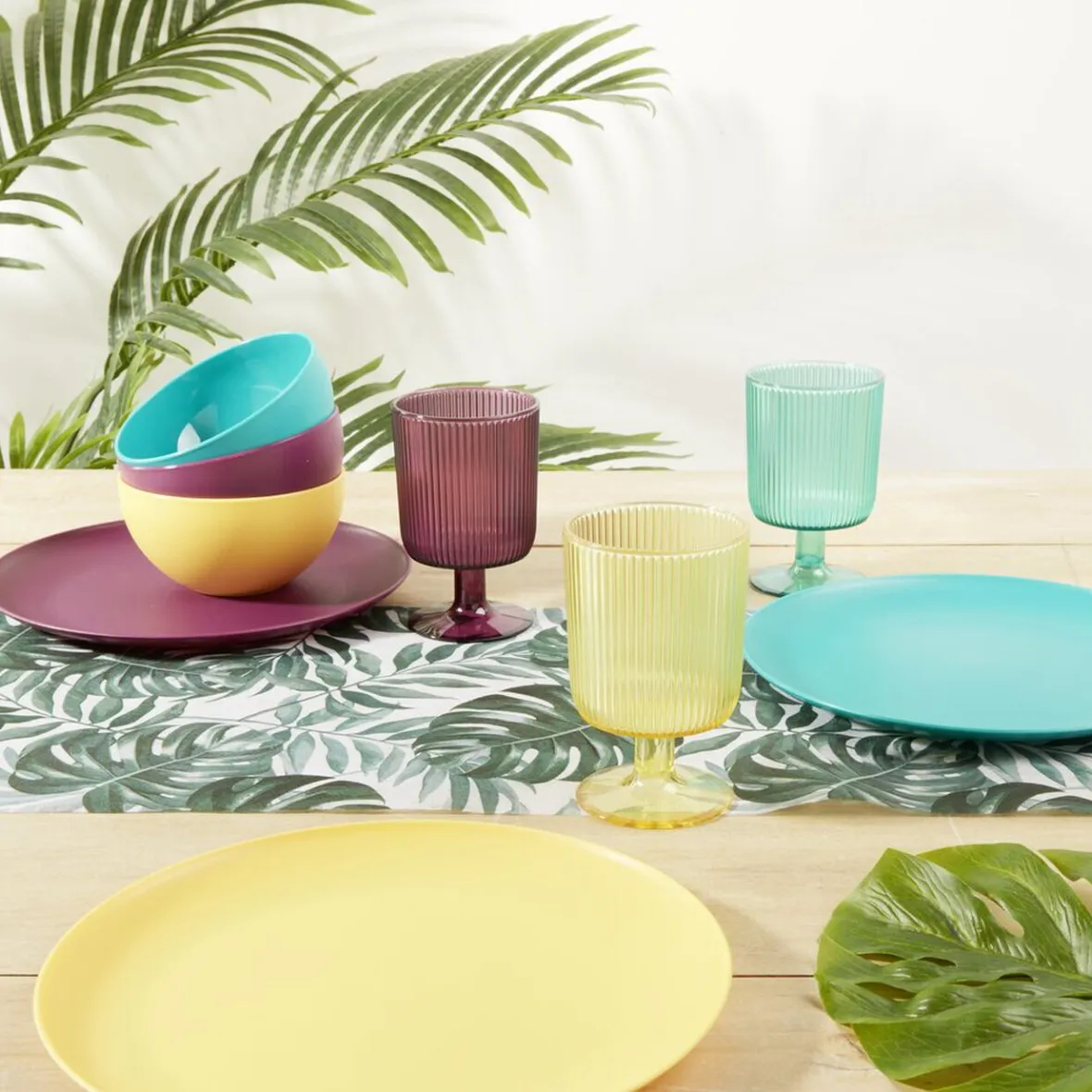 Gifi Vaisselle Et Accessoires De Table^Assiette plate en plastique Ø23,5cm - 3 coloris