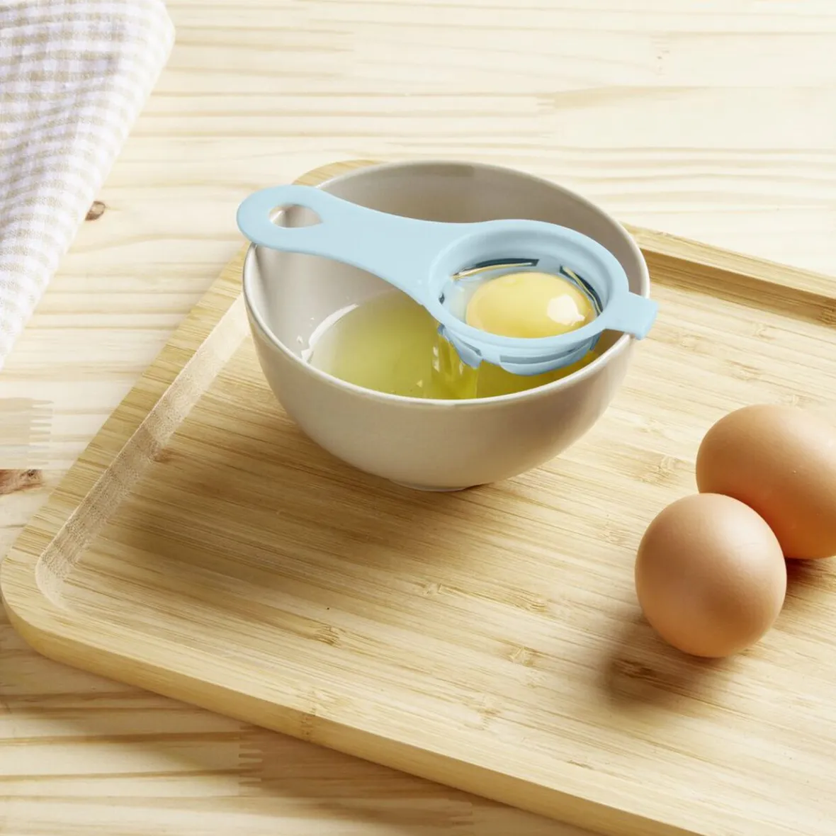 Gifi Préparation Culinaire^Séparateur blanc d'oeuf plastique bleu ou rose